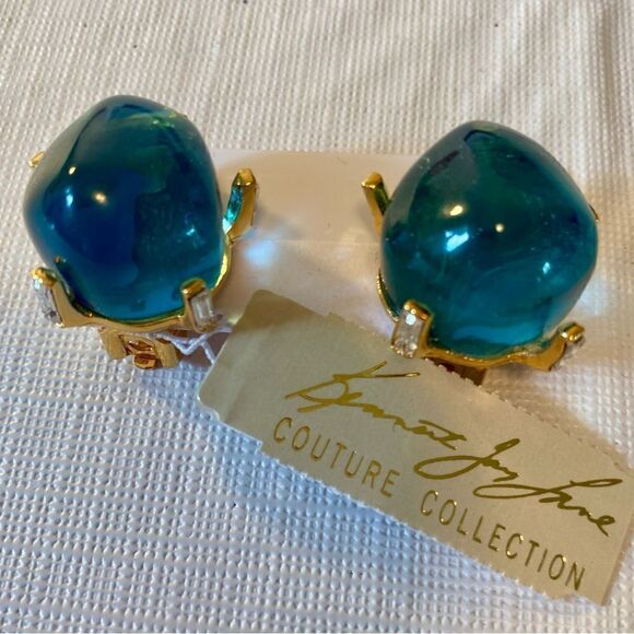 Kenneth Jay Lane Couture Collection Ocean Blue & Yellow Gold Toned Clips. - Picture 4 of 7